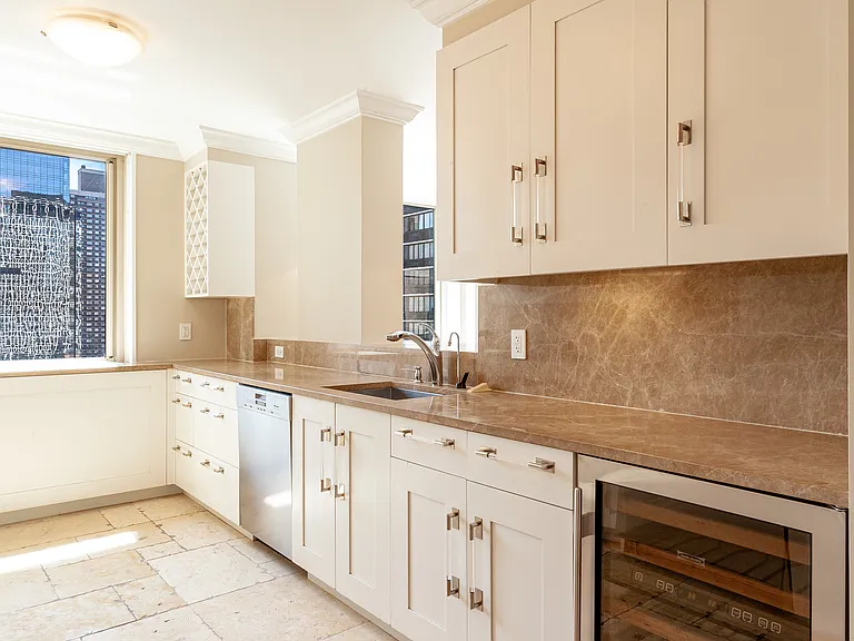30 W 63rd St #24FGH — Photo 8