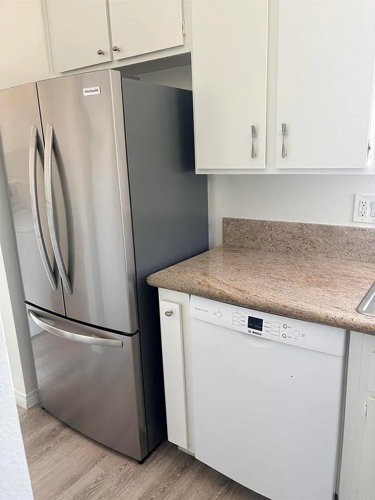 2 bed, 873 sqft, $2,800 — Photo 4