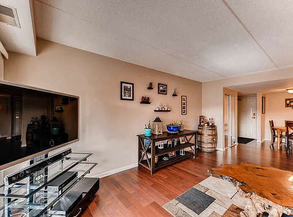 3rd image of 1111 Burlington Ave Unit 200