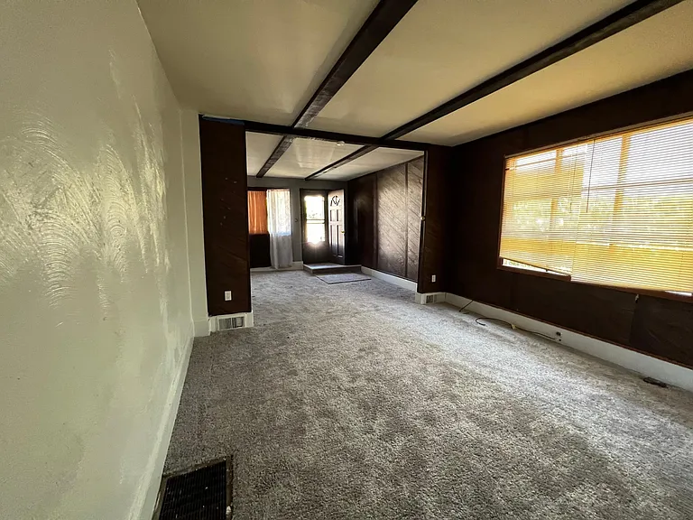 44 E Shawnee Ave — Photo 4
