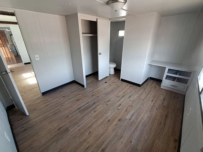 2303 S Greeley Hwy — Photo 9