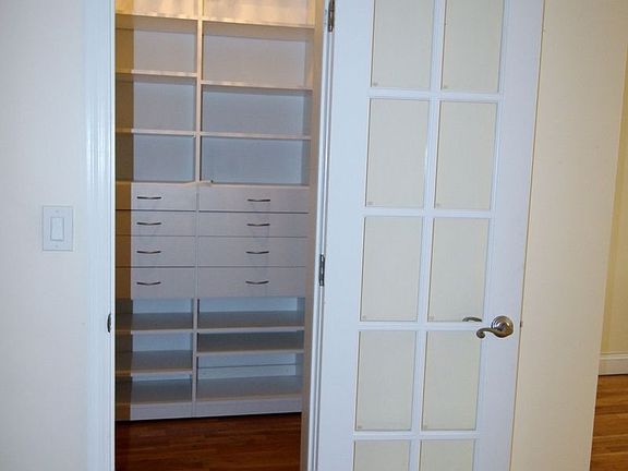 4th image of 329 W 85th St APT 4B