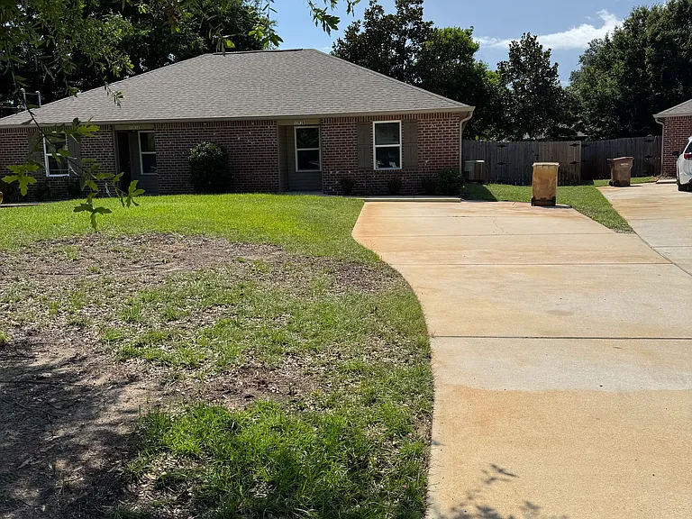 3393 Green Briar Cir #B — Photo 13