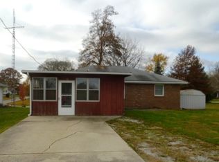 12 1st St, Somerset, IN 46984