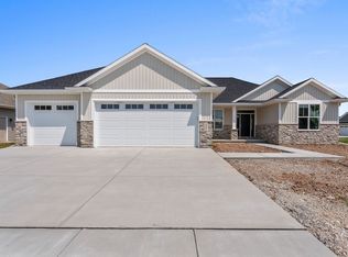 265 Rivers Edge Dr, Kimberly, WI 54136