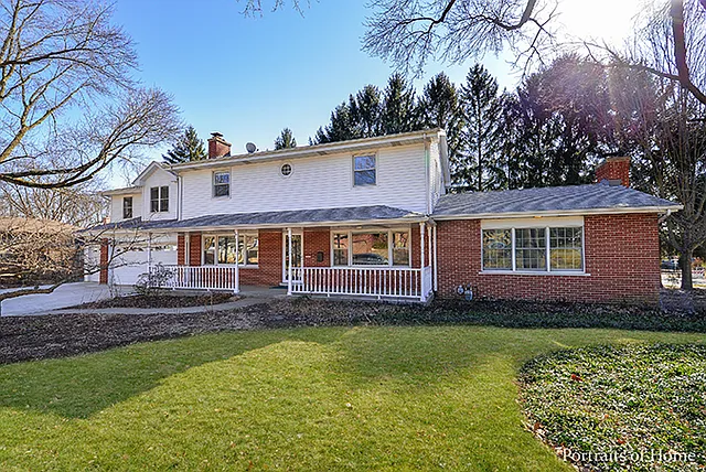 1610 Center Ave photo 1