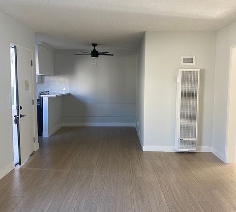 4th image of 20903-07 Amie Ave #5