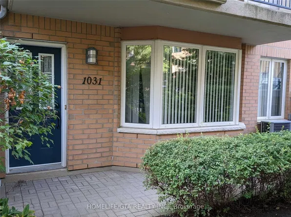 28 Sommerset Way #1031, Toronto, ON M2N 6W7