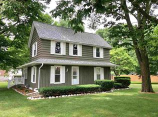 309 S Park Ave, Manito, IL 61546