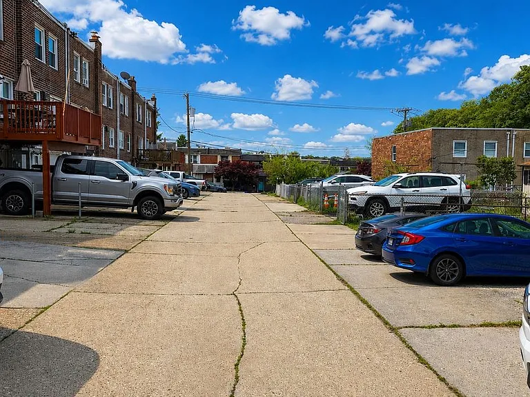 356 Krams Ave — Photo 7