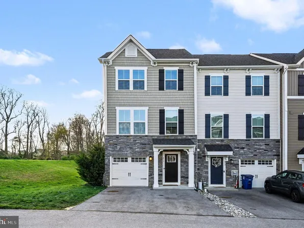 211 Sugar Maple Sq, Downingtown, PA 19335