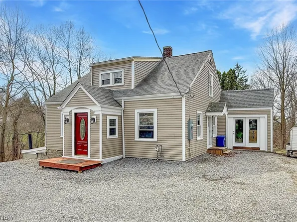 701 Lovers Ln, Steubenville, OH 43953