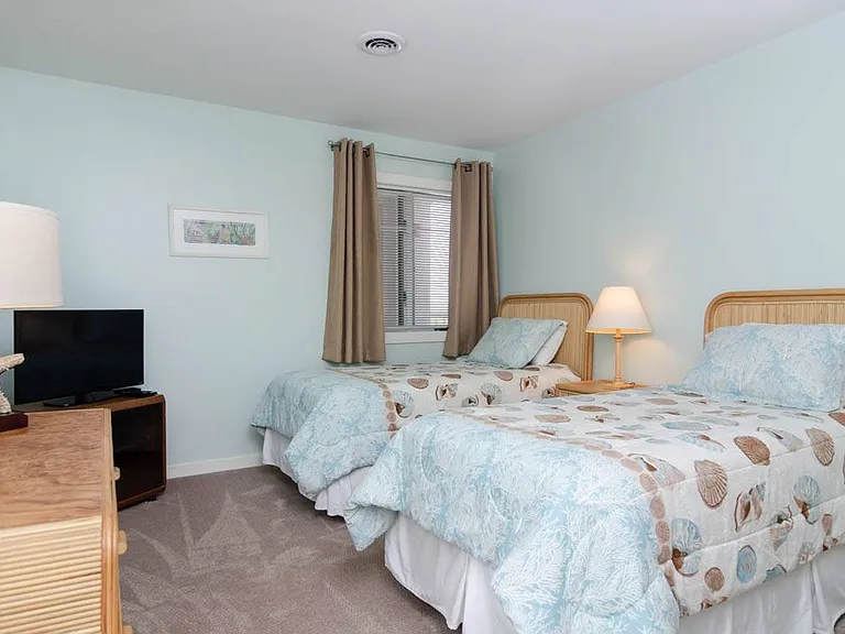 2514 N Lumina Ave #H — Photo 18