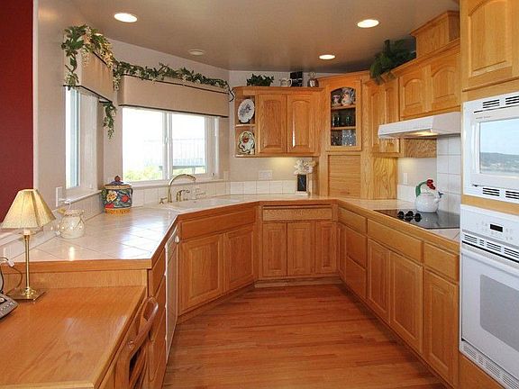 5th image of 971 Karen Ann Dr