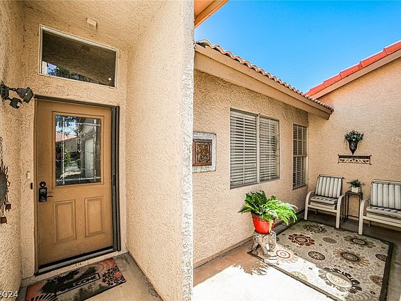 5th image of 3684 Edinburgh Dr #0