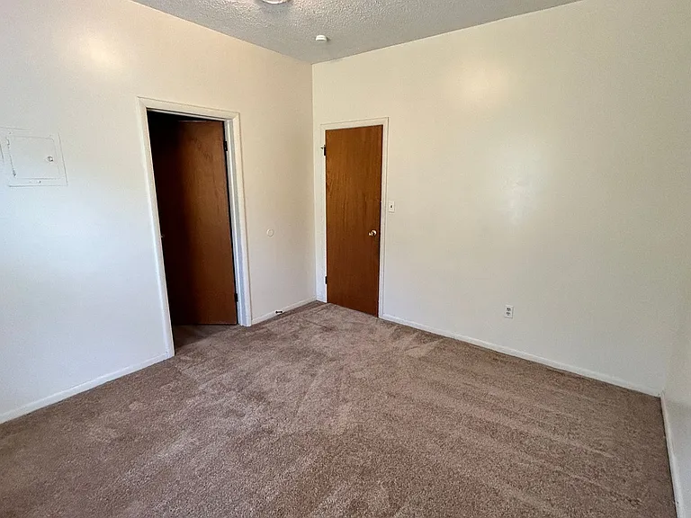 301 E Grandview Dr #1 — Photo 8