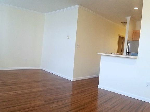 5th image of 47 W 127th St Fl 2