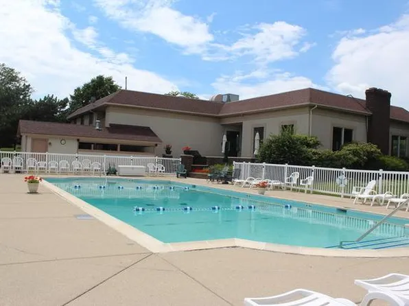 (undisclosed Address), Lake Bluff, IL 60044