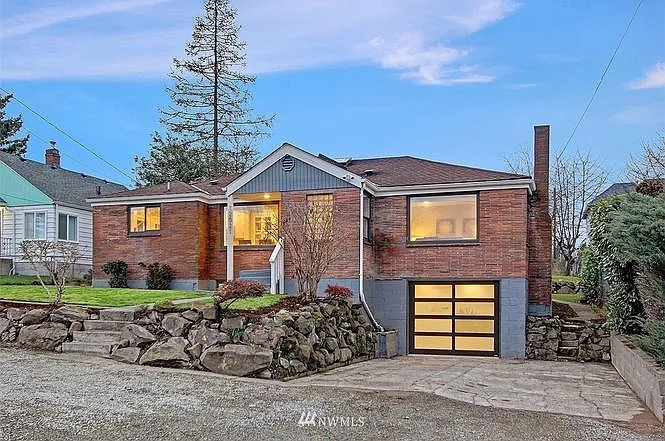 12021 22nd Ave S — Photo 2