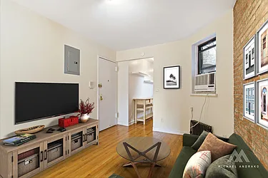 Rented by Cooper & Cooper Real Estate