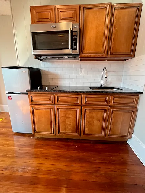 Studio, $2,095 — Photo 2
