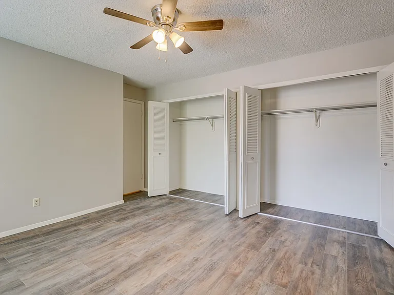 1140 Holli Springs Ln #D — Photo 13