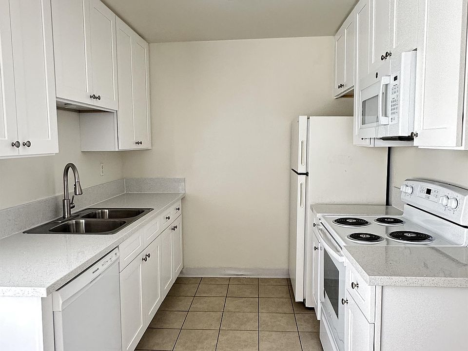 1st image of 4978 Niagara Ave #29