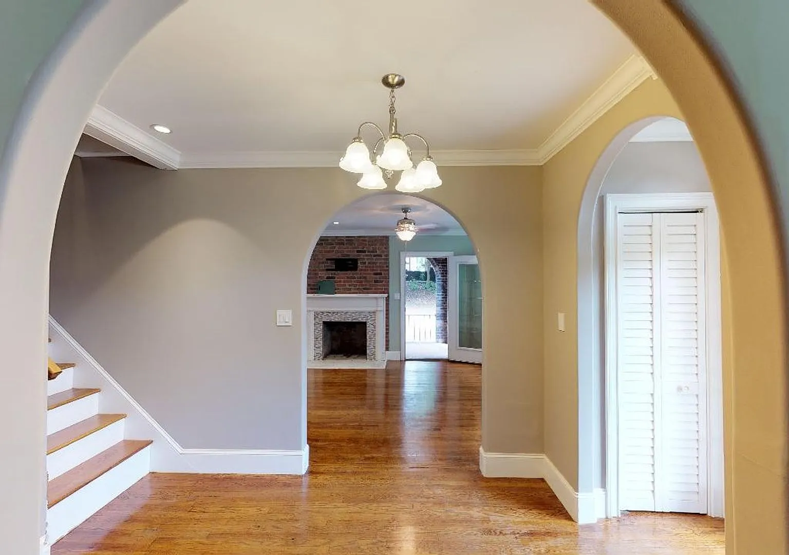 7BR Brick Home Near UTK | Fort Sanders Area — Photo 4
