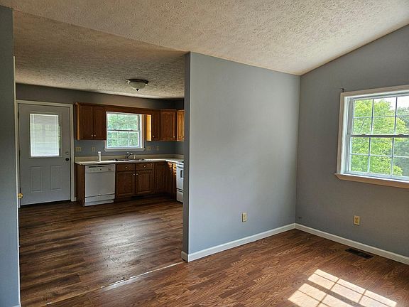 2nd image of 7845 W Sinclair St #2