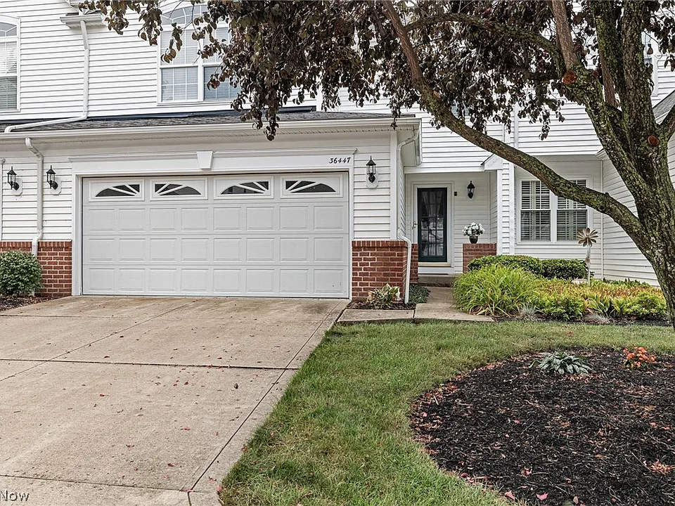 36447 N Reserve Cir
