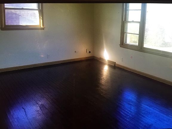 4th image of 7429 W Beckett Ave