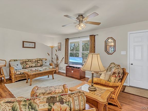 5th image of 507 White Sand Dr