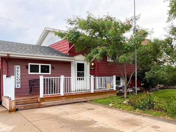 2nd image of 2613 Ray Ave