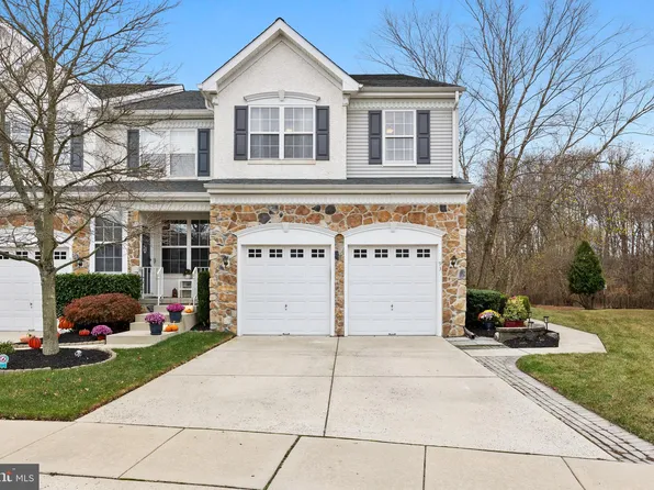 93 Weaver Dr, Marlton, NJ 08053