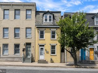 136 S Queen St, York, PA 17403