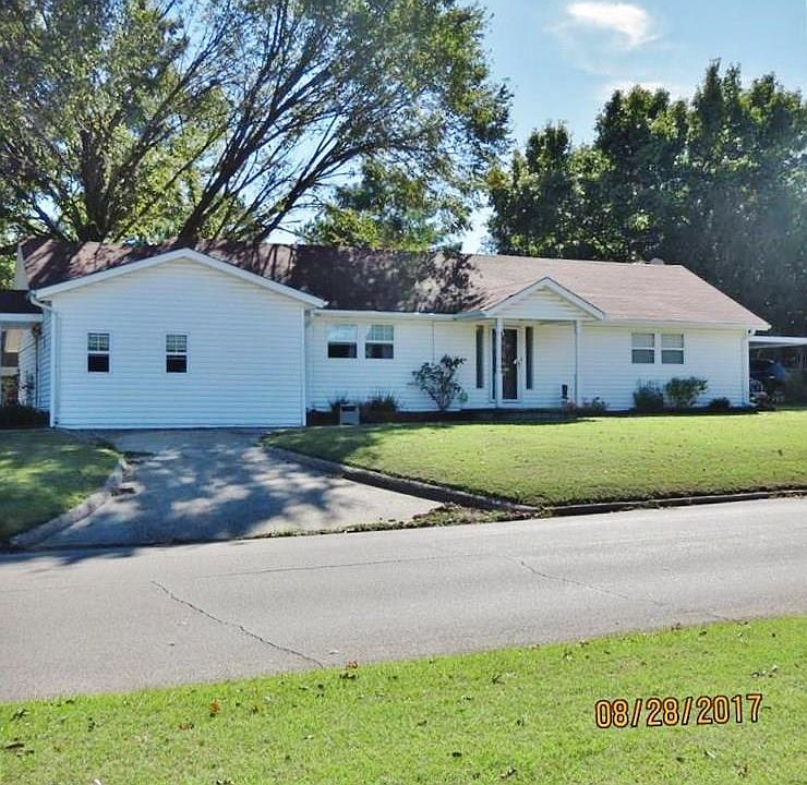 1st image of 624 W 10th St