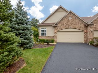 79 Oak Creek Ct, North Aurora, IL 60542