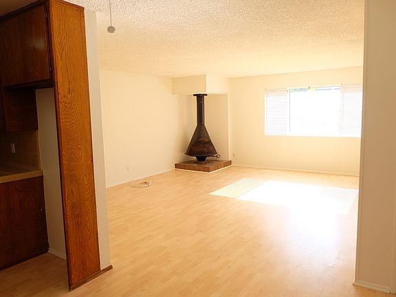 4th image of 33 29th Ave APT 1
