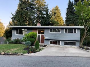 18416 16th Ave NE, Seattle, WA 98155