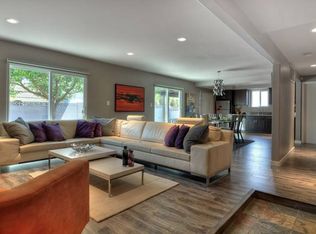 9040 Lindsey Ave, Downey, CA 90240