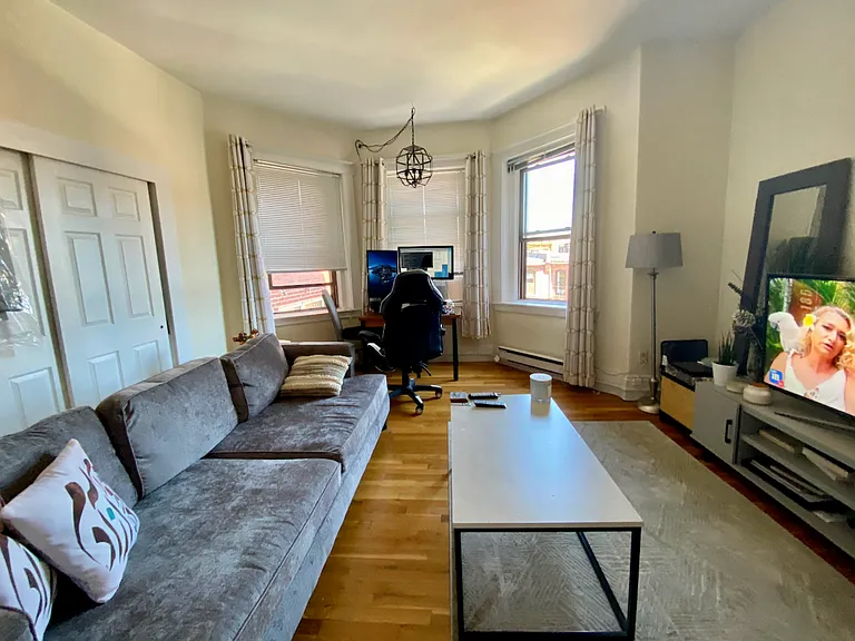 913 Boylston St #5 — Photo 2