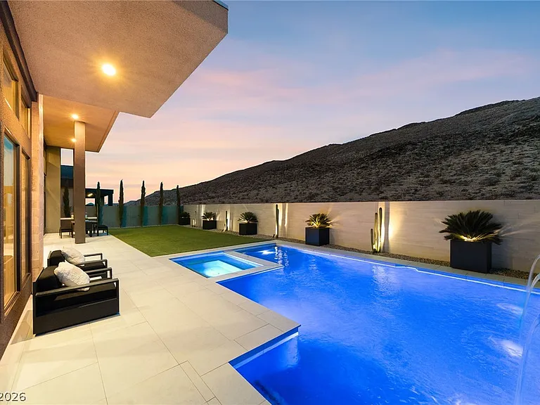 5201 Peak Climb Dr — Photo 72