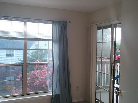 5th image of 12157 Penderview Ter APT 835