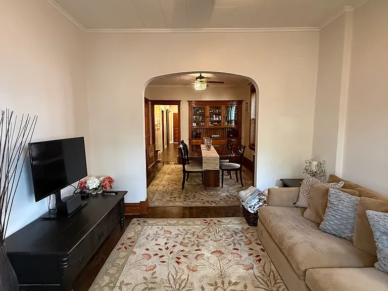 1815 N Paulina St #1 — Photo 5