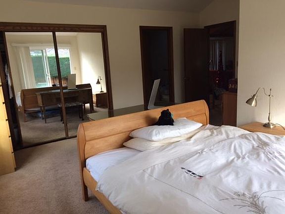 4th image of 1117 Madison Ave