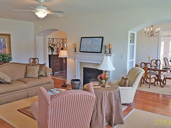 3rd image of 9379 Charter Lake Dr