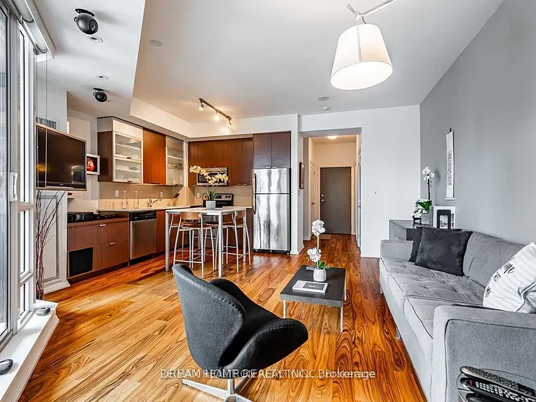 35 Hayden St #1501 — Photo 9