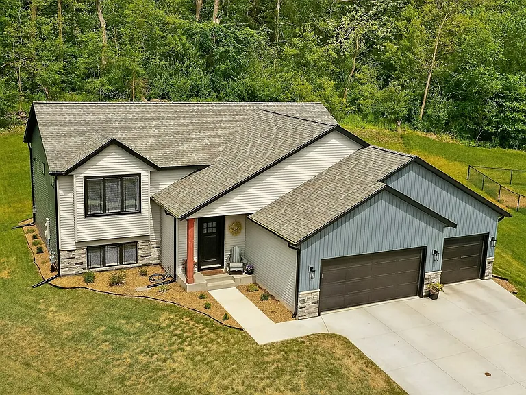 5411 Destination Ln NE — Photo 1
