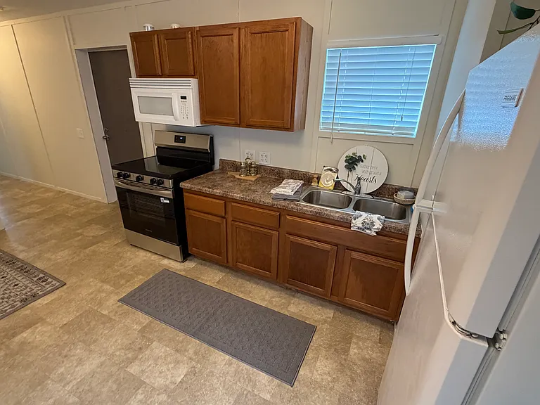 8107 Caminitti Ln #C — Photo 10