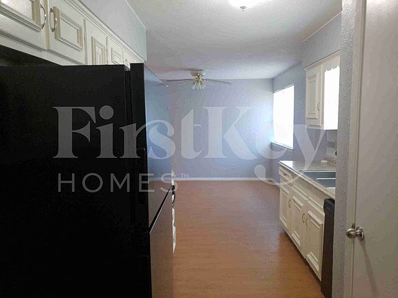 5th image of 6537 La Grange Dr